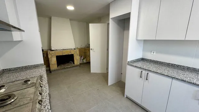 Casa unifamiliar amb ascensor davant del parc de vallparadís — 9