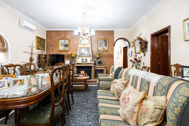 Chalet y parcela segregable en Palomares del Río — 19