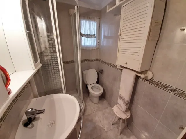 Apartamento de un dormitorio, baño y aseo en 2ª línea playa Levante www.inmobiliarialesdunes.com — 11