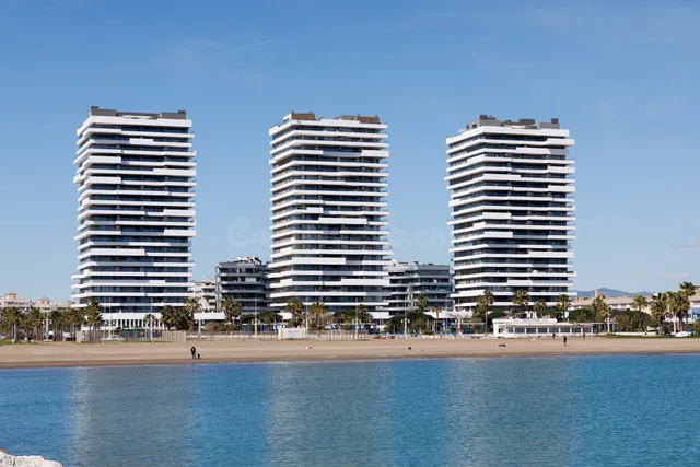 Ático 4 habitaciones 384m² en venta - Paseo Marítimo Oeste-P