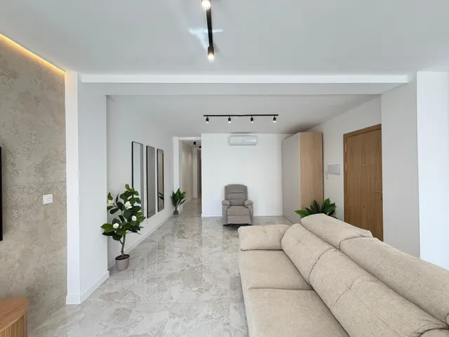 Ático totalmente reformado de 3 dorm. 1 baño. 92 m2. a 250 m de la playa del cura + trastero — 12