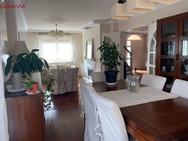 Gran chalet en urbanización de lujo en Navarrete — 8