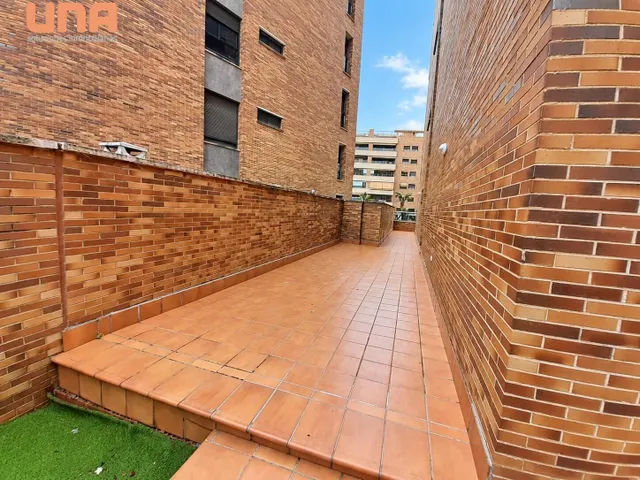 Piso amueblado a pocos metros del Hipercor — 24