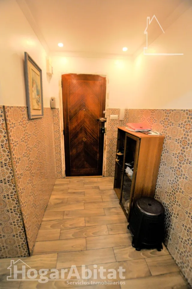 ¡EN PLENO CENTRO! AMPLIO, BONITO Y EXTERIOR CON DOS BALCONES Y ASCENSOR — 31