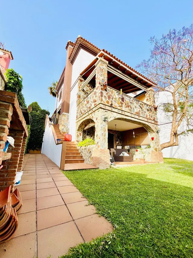 Chalet con piscina en Getares — 8