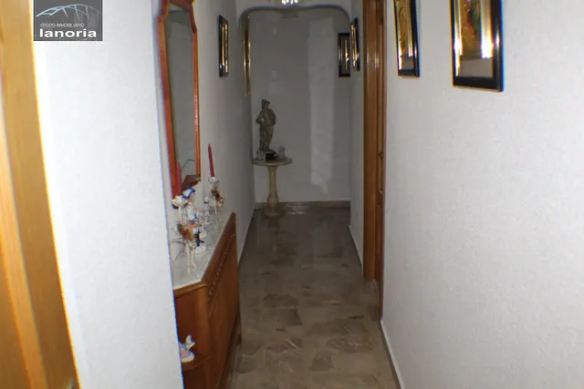 GRUPO LA NORIA VENDE CASA INDEPENDIENTE EN ALBACETE CAPITAL. — 11