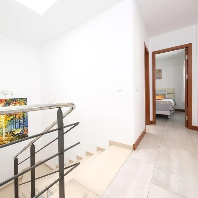 Villa con piscina privada y gran potencial en Playa Blanca — 25