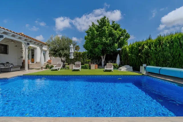 Villa 3 habitaciones 270m² en venta - La marina
