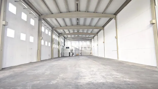 NAVE EN ALQUILER - POLIGONO EL ALTET — 2
