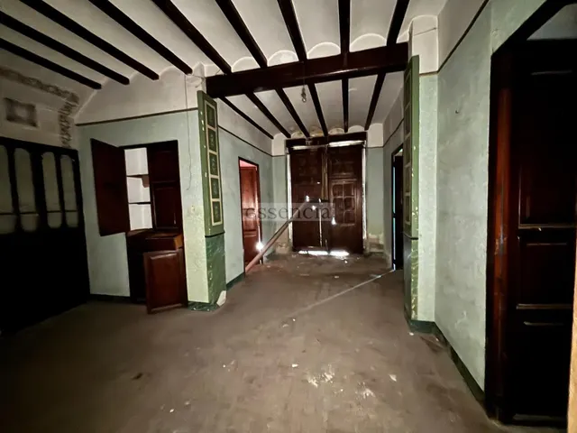 Casa en Almoines a reformar a su gusto en parcela de 242 m2 , en chaflán con patio. — 21