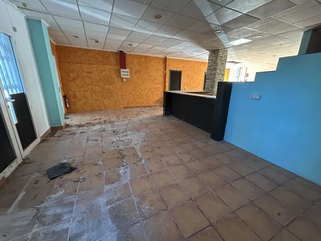 Local comercial 140m² en venta - Villamartin — 6