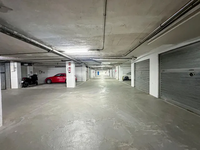 Amplio Parking en Venta en Els Pins, Blanes zona Mercadona - foto 5