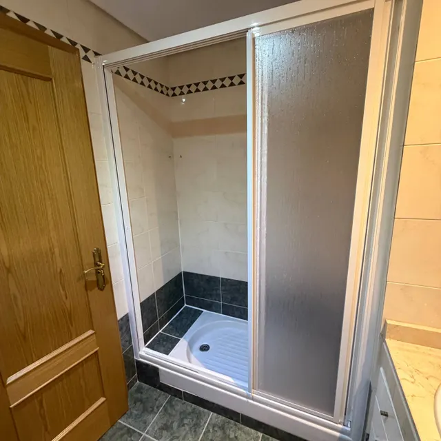 Urbanizacion privada con piscina, 4 dormitorios, 2 baños y posibilidad de adquirir una plaza de garaje doble — 19