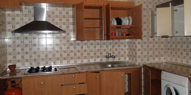 Piso con tres dormitorios en Avenida Juan Carlos I, de grand
