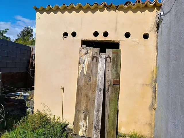 Casa para restaurar con huerta cerca de la playa de As Furnas. — 15