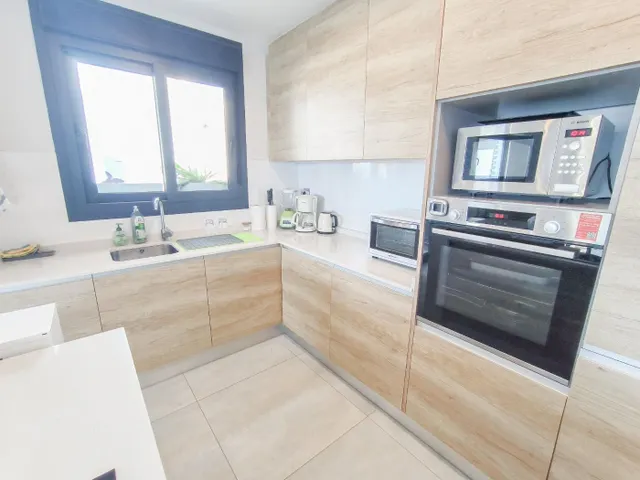 Increible piso de lujo en moderna residencial Sunset Waves. — 15