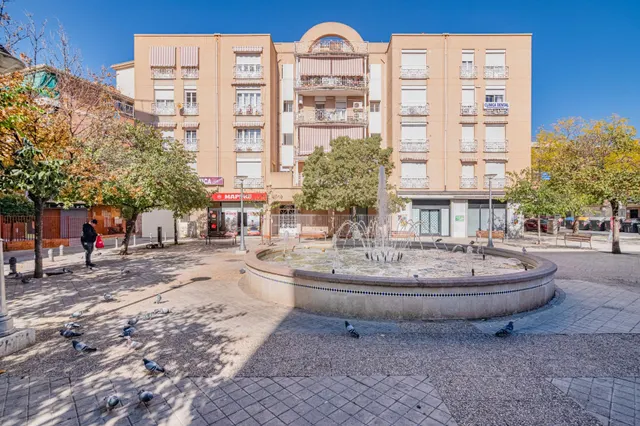 Piso de 3 dormitorios en el Zaidín, junto al entorno del PTS