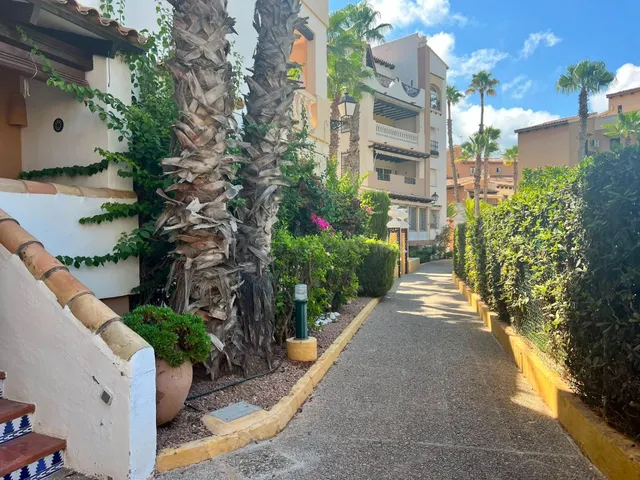 APARTAMENTO DE 2 DORMITORIOS EN ALDEA DEL MAR TORREVIEJA CON GARAJE — 9