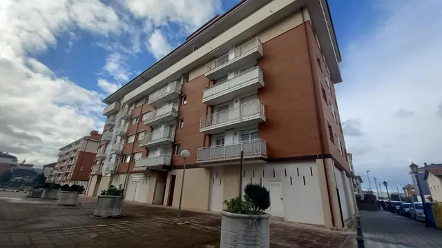 PLAZA DE GARAJE EN COLINDRES CENTRO — 7