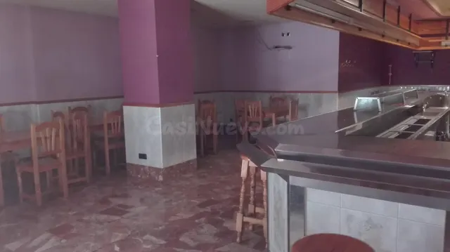 Bar en funcionamiento. Ave maría — 4