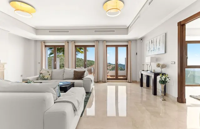 Chalet 5 habitaciones 336m² en venta - Costa del Sol — 10