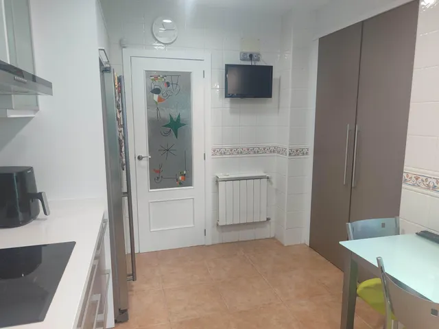 EXCELENTE UNIFAMILIAR CON VAROS AMBIENTES PARA LA FAMILIA — 13