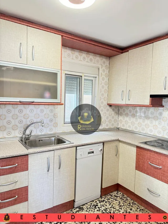 EST / Piso de TRES dormitorios en barrio Zaidín - foto 5
