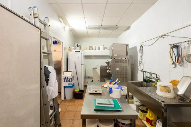 ¡Oportunidad! Se vende local con negocio de heladería en pleno funcionamiento. Parque Nueva Granada — 18