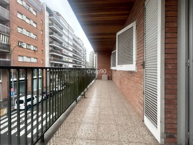 Bonito y amplio piso en venta en la calle Acadèmia, Lleida – - foto 5