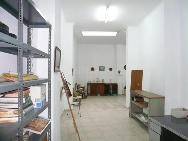 Venta de local comercial en zona Plaza de San Sebastián - foto 3
