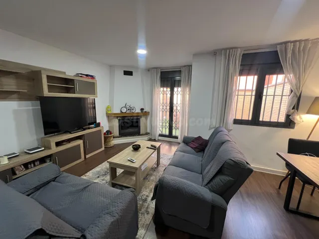 MAGNIFICO TRIPLEX ADOSADO, MUY LUMINOSO Y AMPLIO EN VILLABLA - foto 5