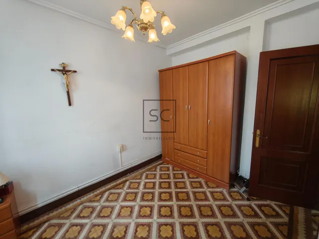 Casa con jardín y garaje en Porta Nova, Ferrol — 11