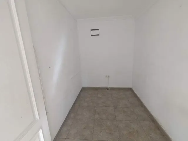 Piso en venta en Plaza Francisco Muñoz Kirri — 7