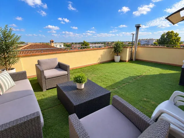 ÁTICO EN VENTA EN DAYA NUEVA – 3 DORMITORIOS, TERRAZA PRIVADA DE 40 M2 Y CHIMENEA — 9