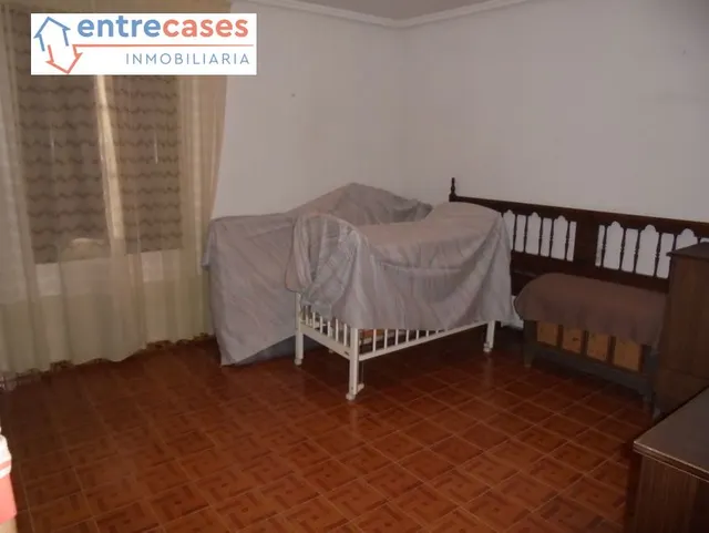 VENTA SOLAR INDUSTRIAL ZONA BALADRE PUERTO DE SAGUNTO CON VIVIENDA Y BAR — 31