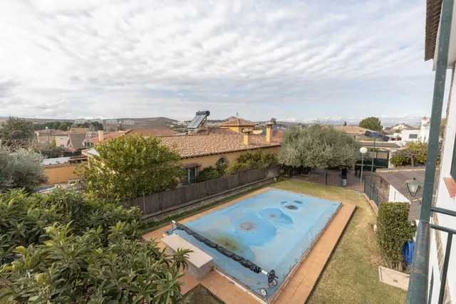 Vivienda Exclusiva en Urbanización Viñas del Rey – Otura — 41