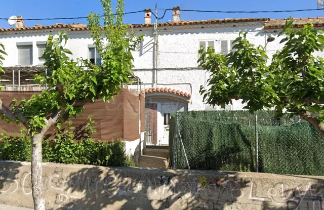 SE VENDE CASA OKUPADA en CL Avinyonet Nº 56 Figueres (Girona