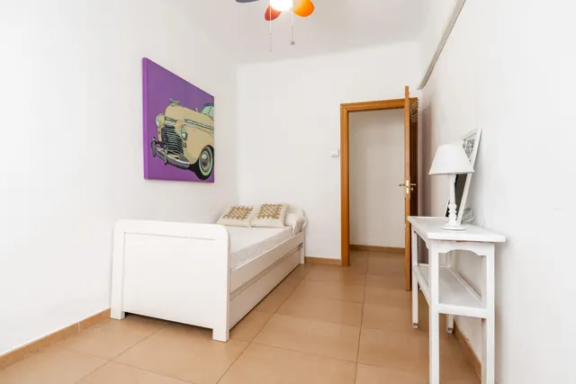 Piso de 87 m2 con 3 dormitorios en Pedro Antonio de Alarcón 27, junto a Recogidas — 22