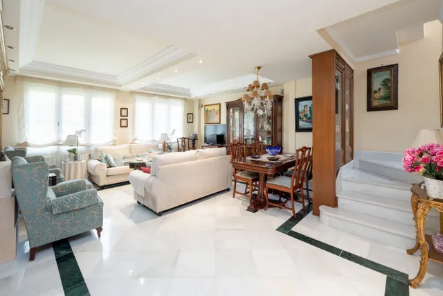 FANTASTICA CASA EN PLAZA DE LOS LOBOS — 7