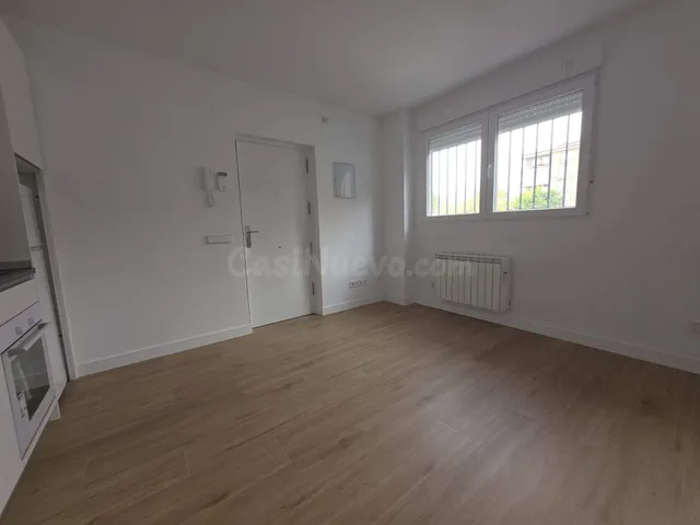 Piso en Venta en Coslada - Valleaguado, Ideal para Entrar a  - foto 3