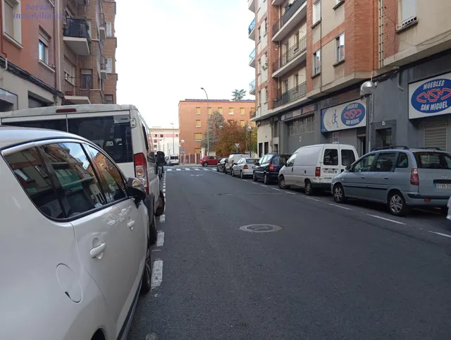 Amplio Local Comercial en Logroño - Oportunidad de Inversión — 7