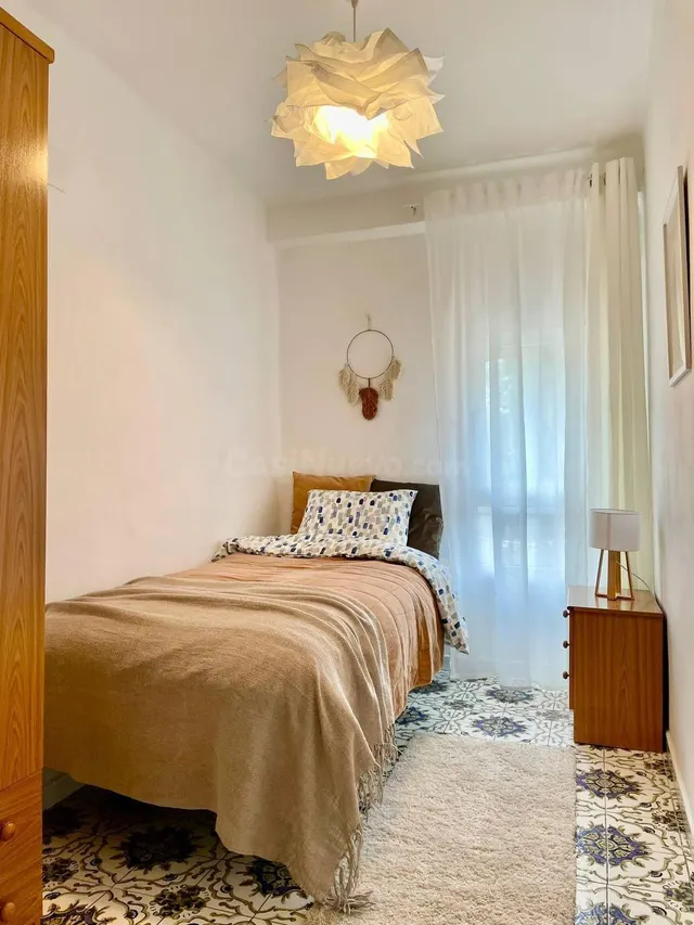 Piso luminoso de 3 habitaciones en Benicalap cerca de parque - foto 4
