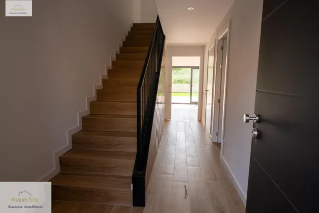 Fantàstica casa adossada en venda al poble de Santa Agnès de Malanyanes — 6