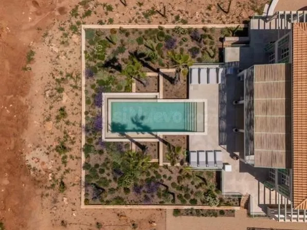 Finca de Arquitectura Atemporal en Cap de Ses Salines – Dise - foto 4