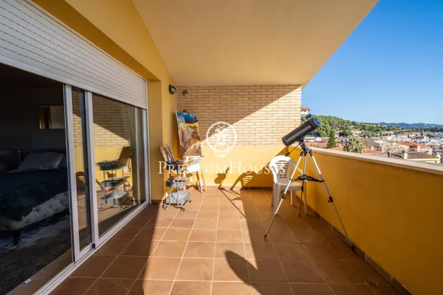 Chalet en venta con ascensor, piscina y grandes espacios en Canet de Mar — 33