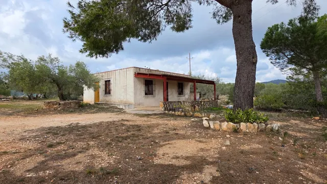 Encantadora Finca Rústica con Casa de Campo a 5 km de L’Amet