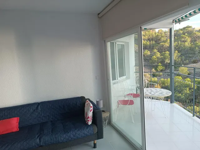Apartamento en zona del Rincon de Loix. Reformado, 3 dormitorios, parking y piscina comunitaria. — 6