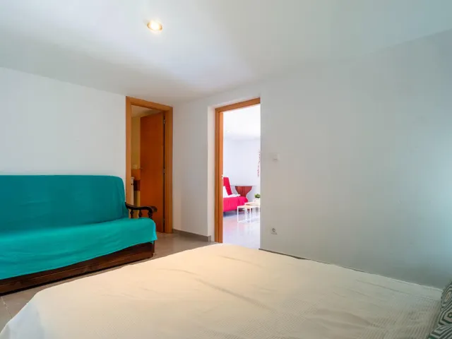 Casa en muy buen estado con piscina privada en la zona de Puig Sec — 28