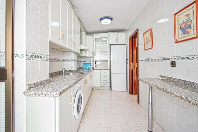 Vivienda 3 dormitorios + trastero con ascensor y terraza - foto 4