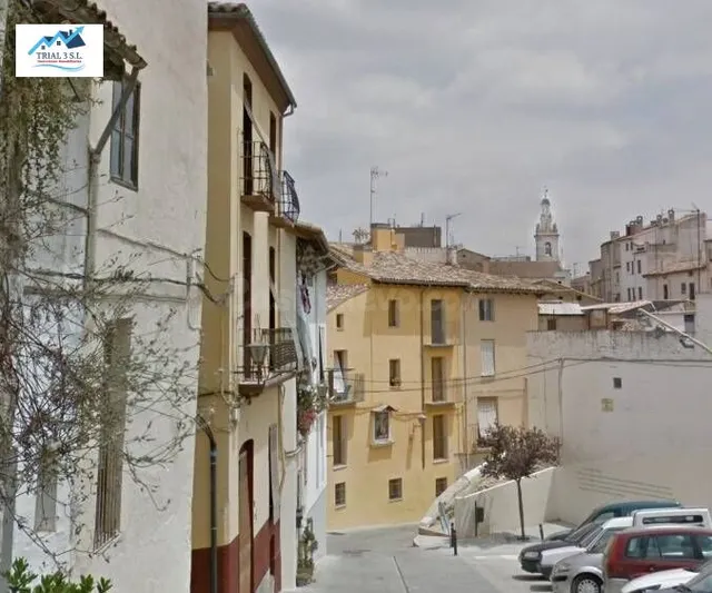 Venta de Casa Adosada en Ontinyent (Valencia/València) — 2